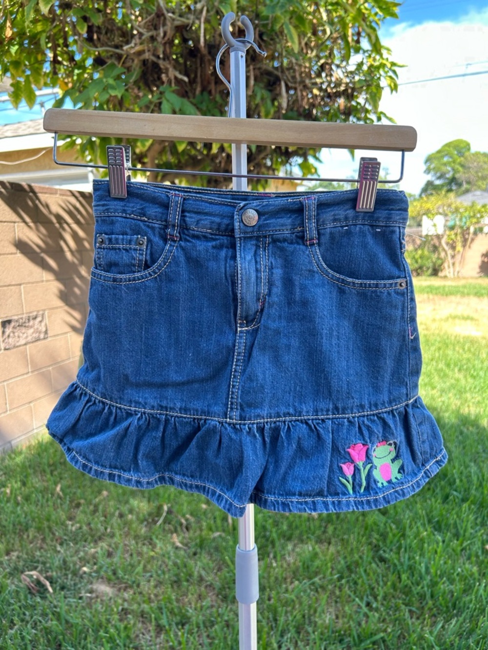 Gymboree Dark Blue Denim Ruffle Skort with Frog & Flower Embroidery